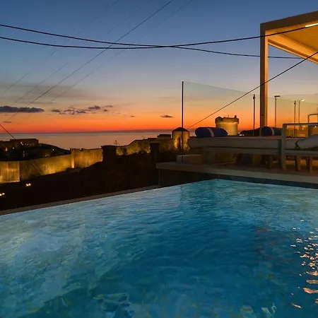 Villa D' Republic - Infinity Pool & Old Town Views *