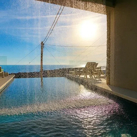 Villa D' Republic - Infinity Pool & Old Town Views *