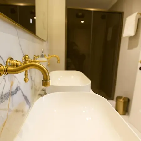 D' Republic - Infinity Pool & Old Town Views