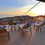 D' Republic - Infinity Pool & Old Town Views וילה *