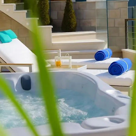 D' Republic - Infinity Pool & Old Town Views *