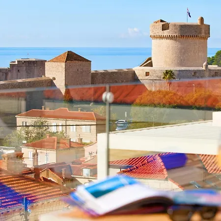 D' Republic - Infinity Pool & Old Town Views Vila *