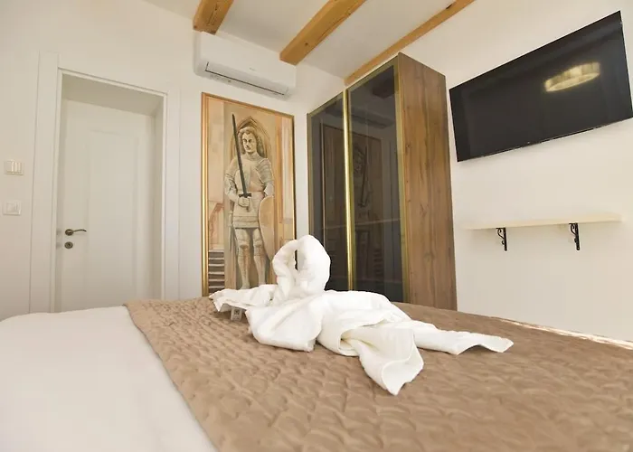 D' Republic - Infinity Pool & Old Town Views