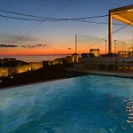 Vila D' Republic - Infinity Pool & Old Town Views *