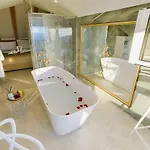 D' Republic - Infinity Pool & Old Town Views Villa