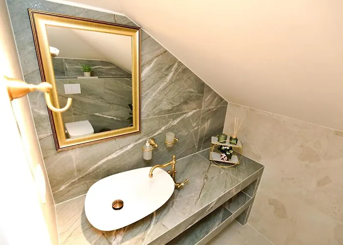 D' Republic - Infinity Pool & Old Town Views *