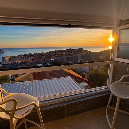 D' Republic - Infinity Pool & Old Town Views Villa