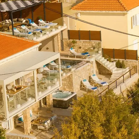 D' Republic - Infinity Pool & Old Town Views Villa