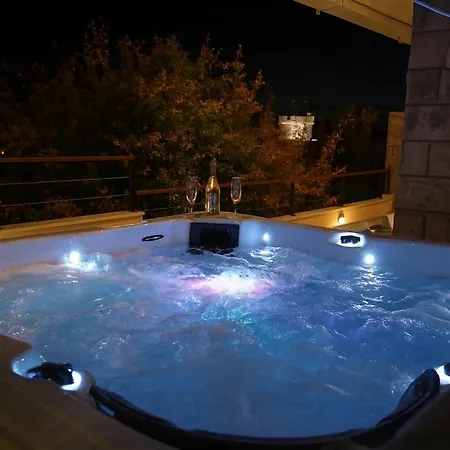 Villa D' Republic - Infinity Pool & Old Town Views *