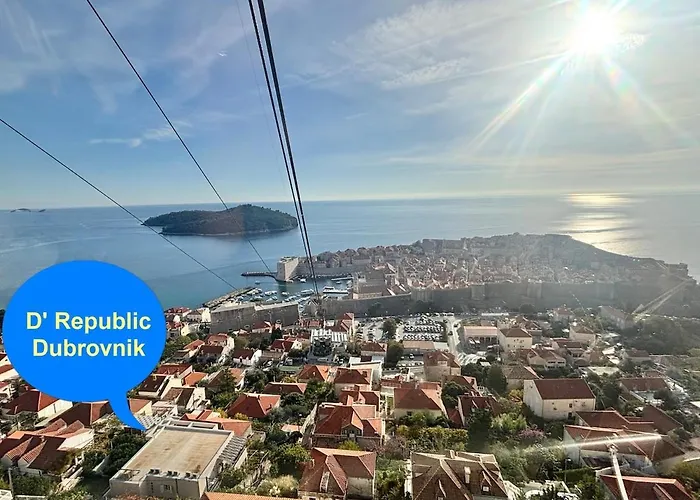 D' Republic - Infinity Pool & Old Town Views Вилла